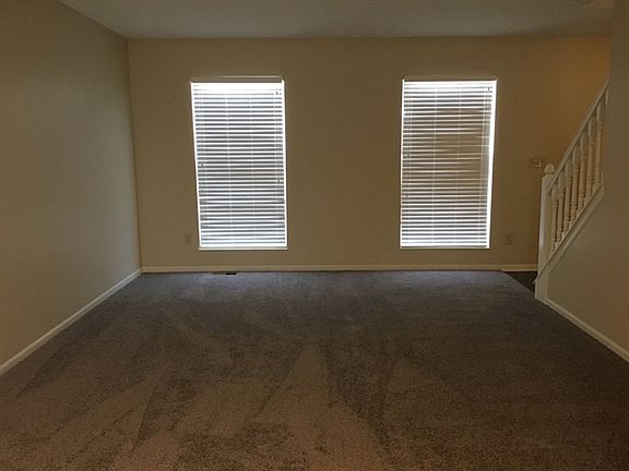 3rd image of 8131 Pelham Dr