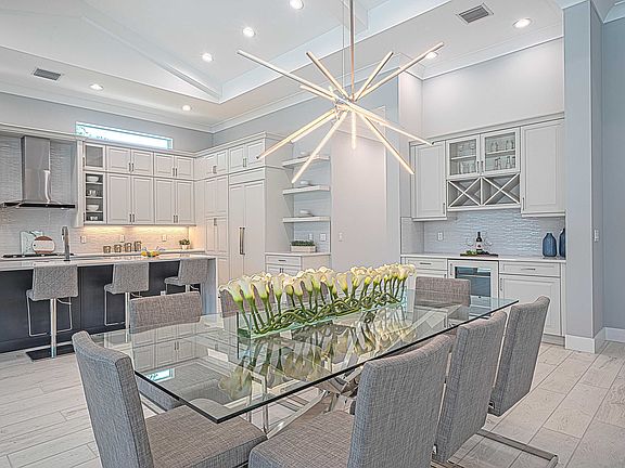 Dining Kitchen Triton Grande