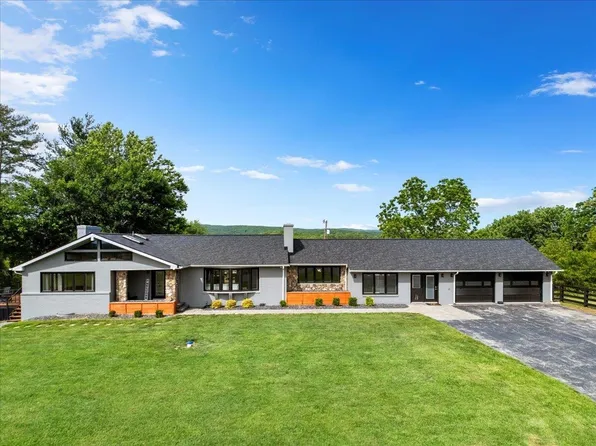 701 Hidden Valley Dr, Blacksburg, VA 24060