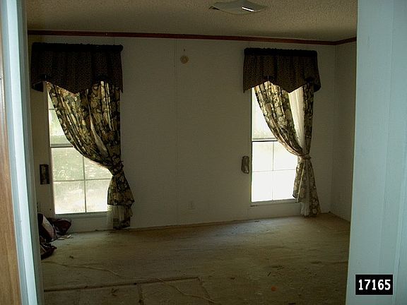 4th image of 110 Willow Creek Dr