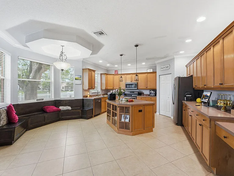 2753 Misty Oaks Cir — Photo 15
