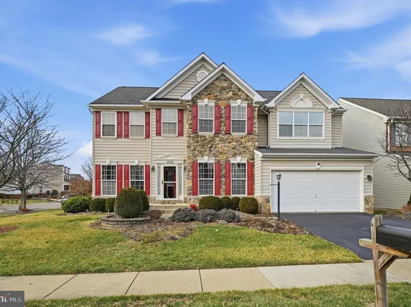 12096 Maidenhair Dr, Gainesville, VA 20155