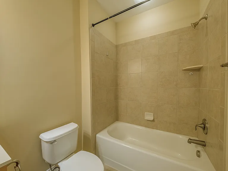 1032 Alemany St — Photo 37