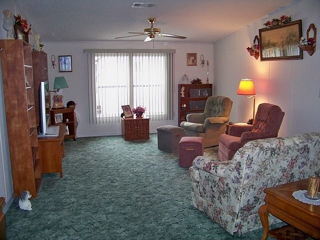 2nd image of 4692 Schwinn Dr