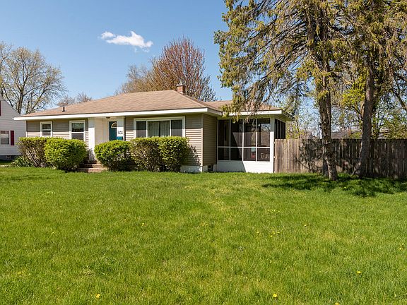 2nd image of 2845 Botsford Pl NE