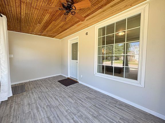 3rd image of 421 Bowling Ave