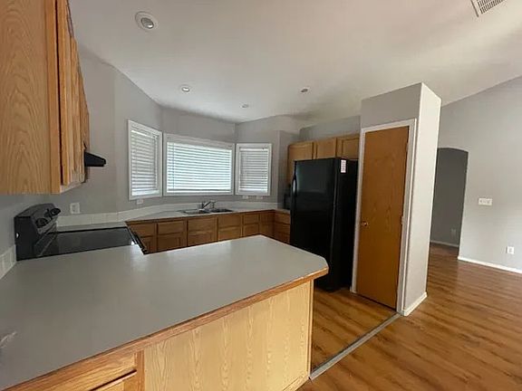 5th image of 880 Aspen Pl