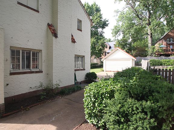 3rd image of 7749 Davis Dr