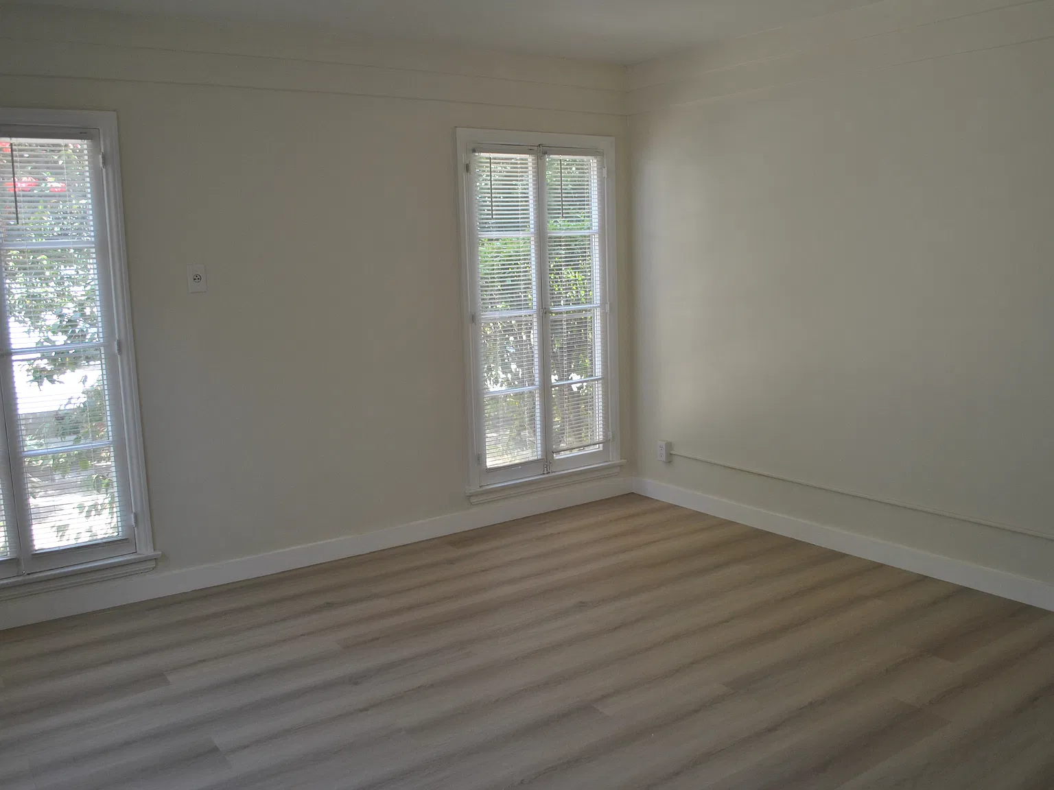 2 bed, 900 sqft, $2,800 — Photo 2