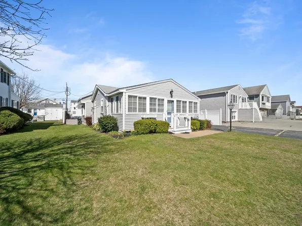 236 Bristol Street, Seabrook, NH 03874