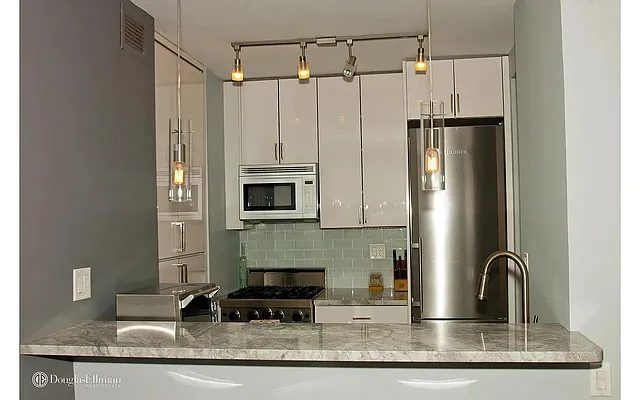 Rented by Douglas Elliman | media 5