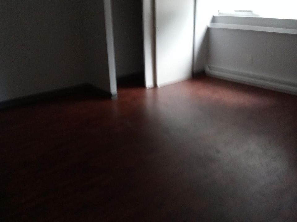2nd image of 467 Farmington Ave #9