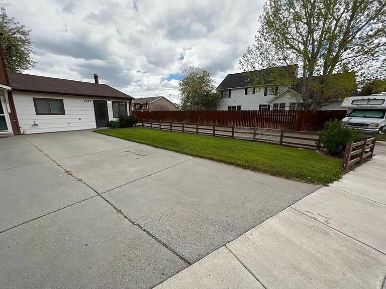 1902 Prairie Rd — Photo 40