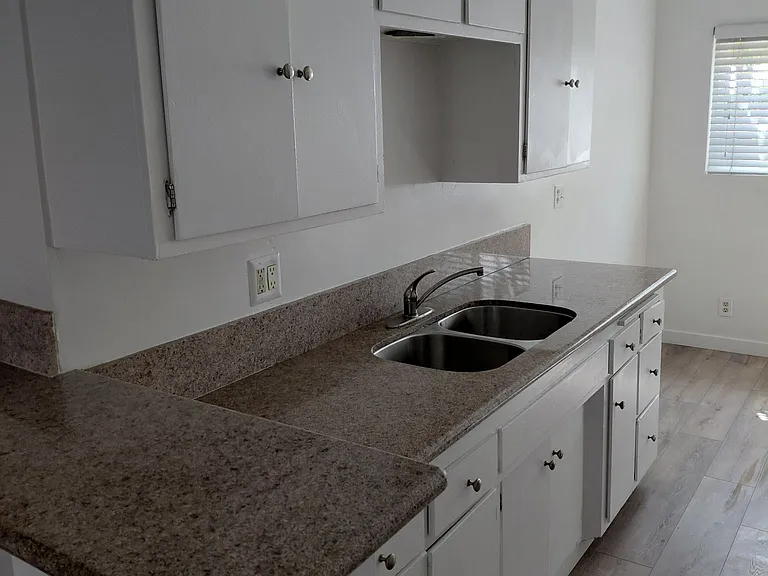2405 E Spaulding St #2 — Photo 6