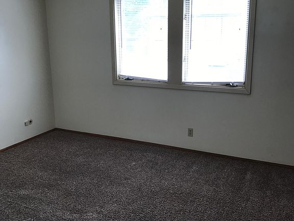 2nd image of 1225 G St APT 4
