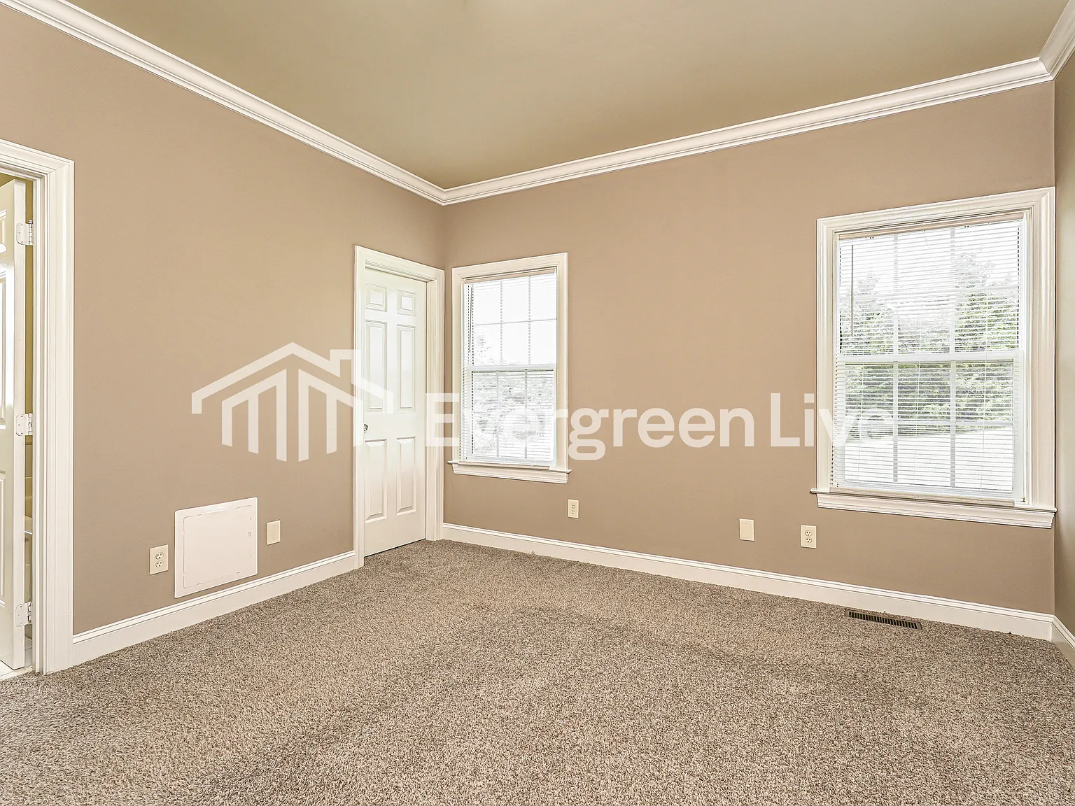 3 bed, 2.0 bath, 1688 sqft, $1,745 — Photo 2