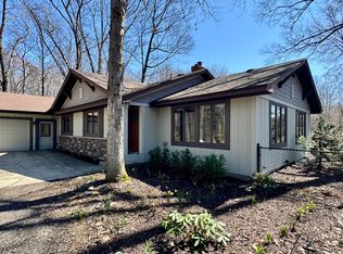 6565 Riverside Rd, Fennville, MI