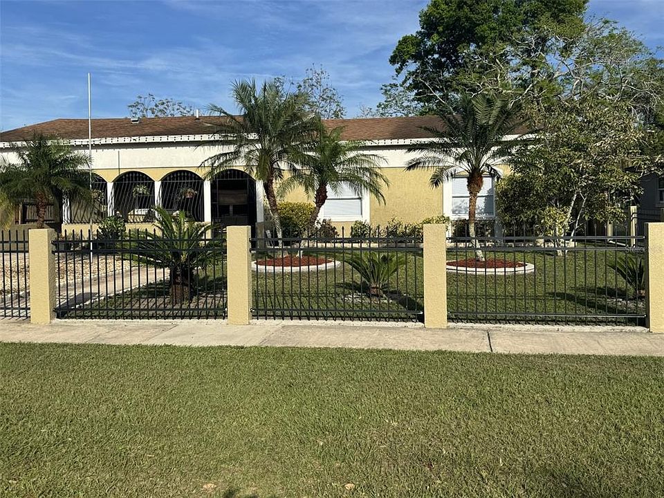 1st image of 2221 BARKSDALE DRIVE
