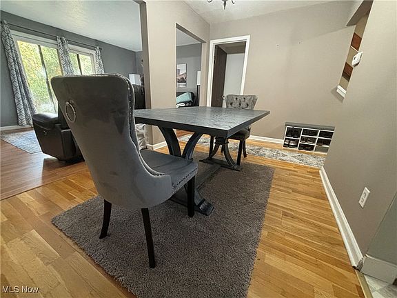5th image of 5587 Candlewood Ct #253