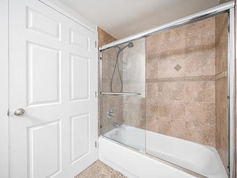 700 1st St #8H — Photo 15