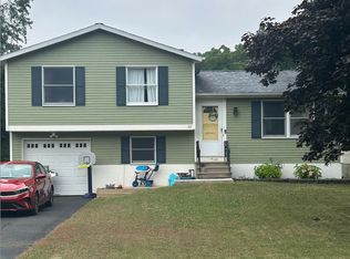 20 Brewerton Dr, Rochester, NY 14624