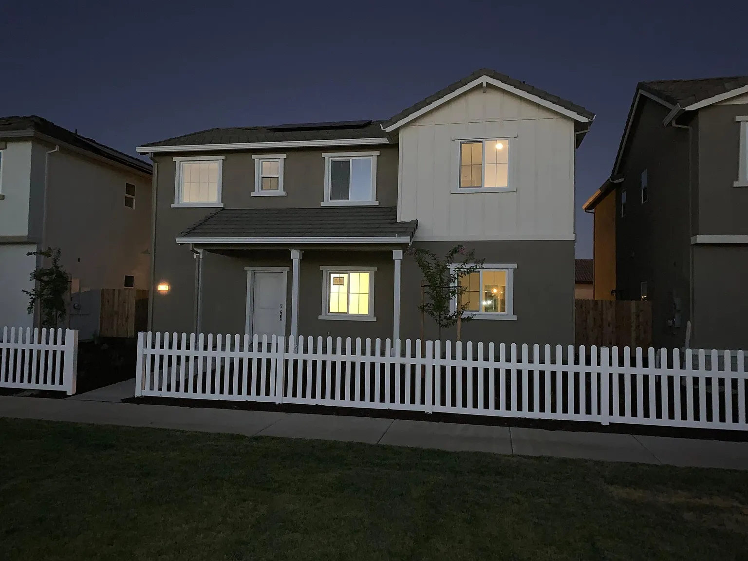 4 bed, 2.5 bath, 2002 sqft, $2,950 — Photo 3