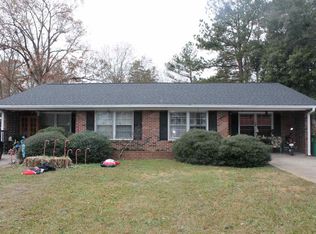 13 Edgewood Dr, Williamston, SC 29697