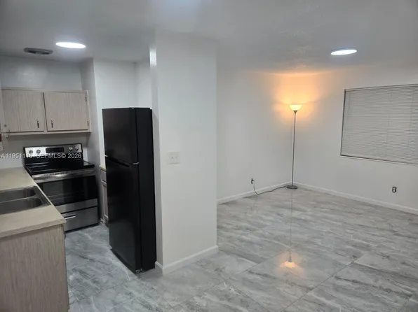 5120 NE 18th Ave APT 2, Fort Lauderdale, FL 33334