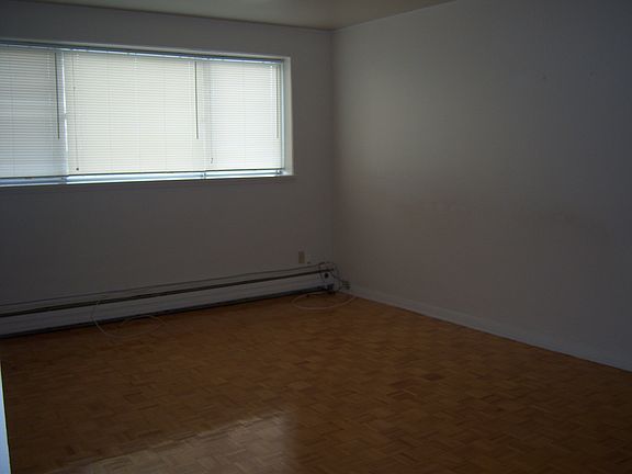 4th image of 490 Talbot Ave #22