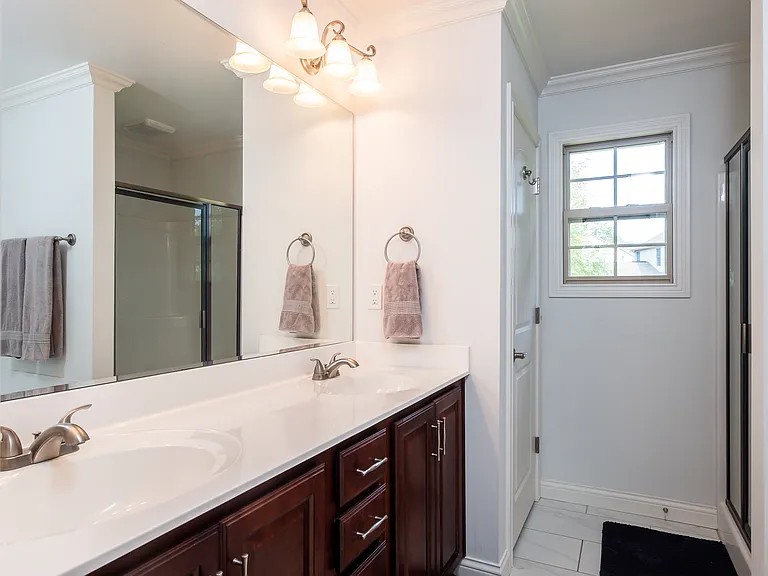 Full Bath in Master Bedroom