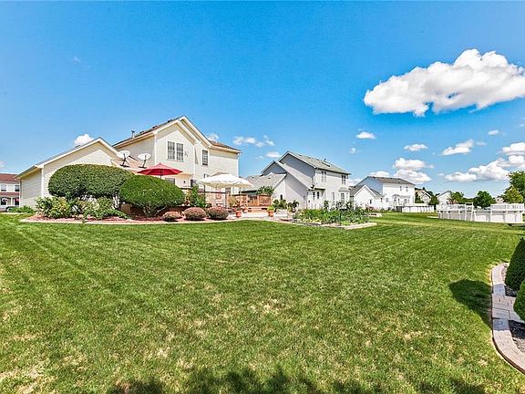 5th image of 48 Cassandra Cir