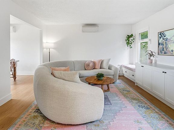 4th image of 4285 Caen Rd