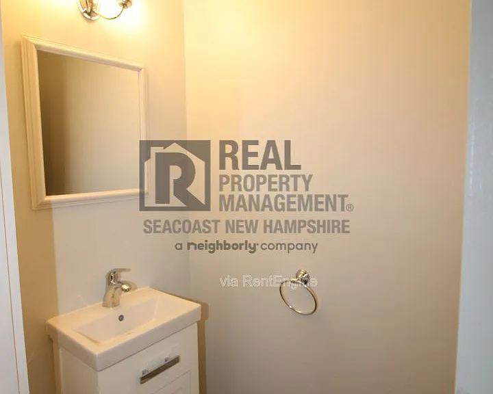 586 Central Ave — Photo 9