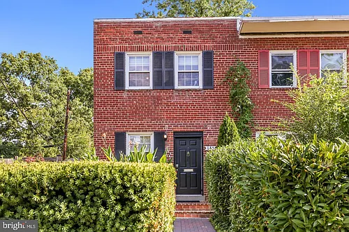 145 Dale St Photo 1