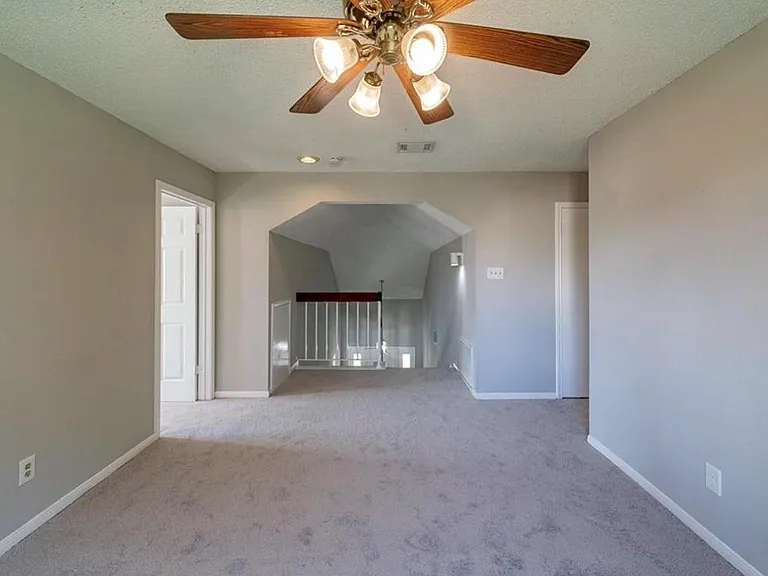 2714 Owens Cross Dr — Photo 5
