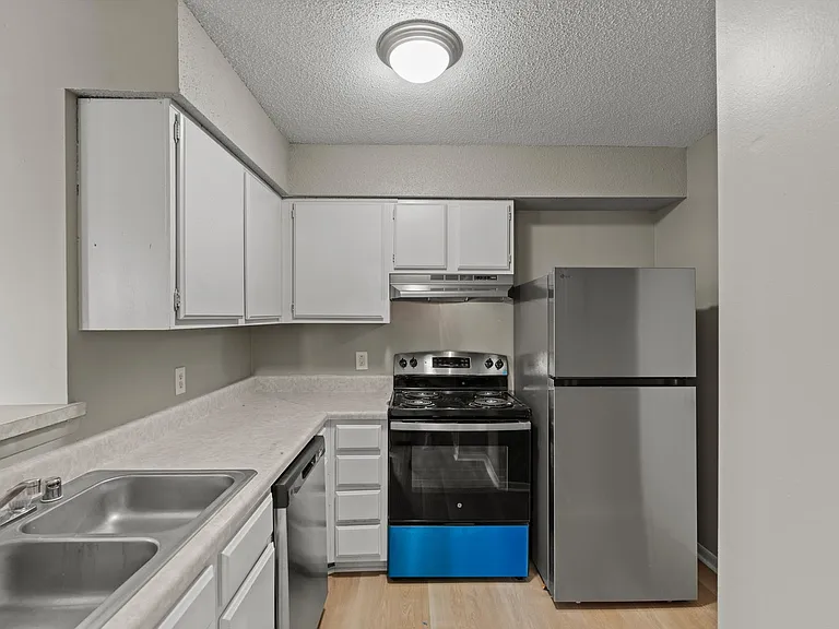 Blossom Wood Apartments — Photo 35