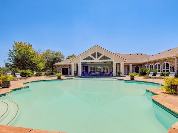 1000 Riverwalk Blvd #414