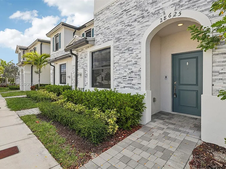 28625 SW 132nd Ct — Photo 2
