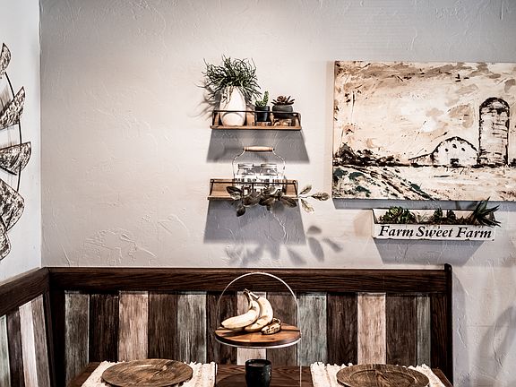 Built in bench & farmtable