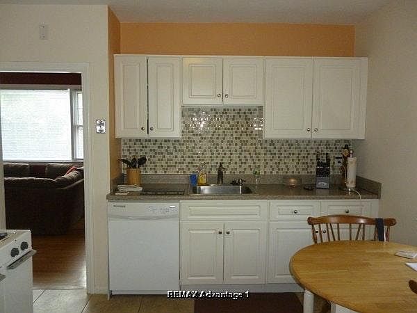 2nd image of 16 Wells St APT 1
