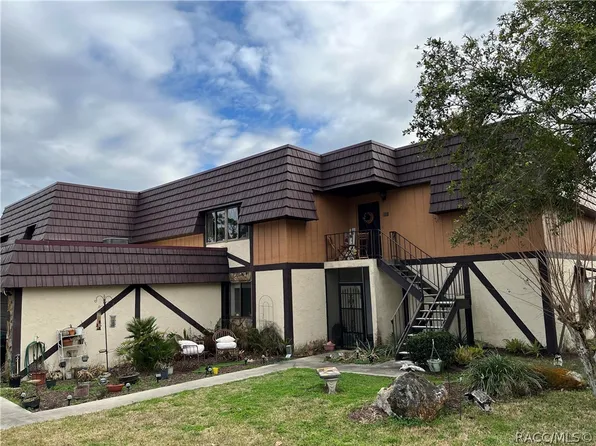 57 Douglas St APT 108, Homosassa, FL 34446