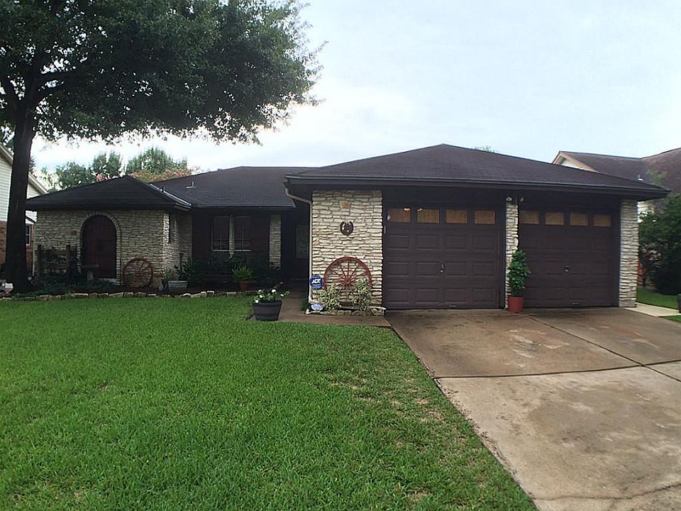 1st image of 22431 Elsinore Dr