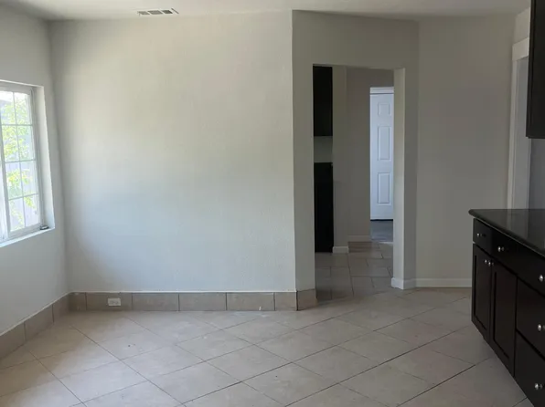 134 Oak St, Manteca, CA 95337