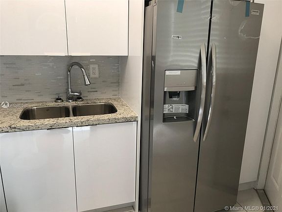 4th image of 18786 NE 18th Ave APT 229