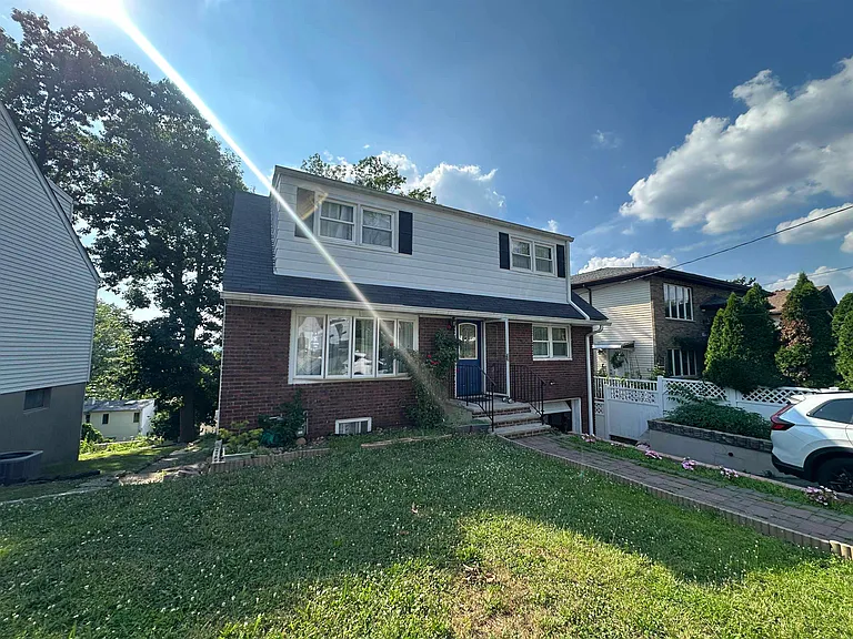777 Oakwood Ln — Photo 20