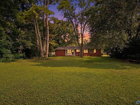 2nd image of 2703 Pinetree Ln NW
