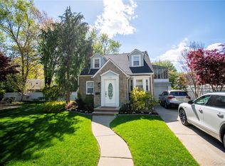 1360 Beulah Court, Baldwin, NY 11510