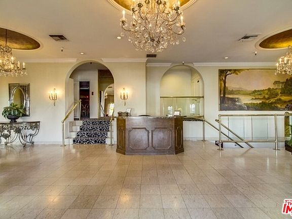 4th image of 1424 N Crescent Heights Blvd Unit 60