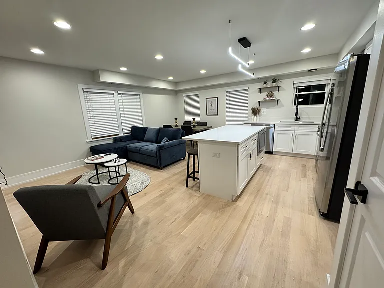 4000 Forest Ave #3 — Photo 5