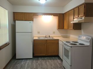 140 NW Vesper St #F, Blue Springs, MO 64014